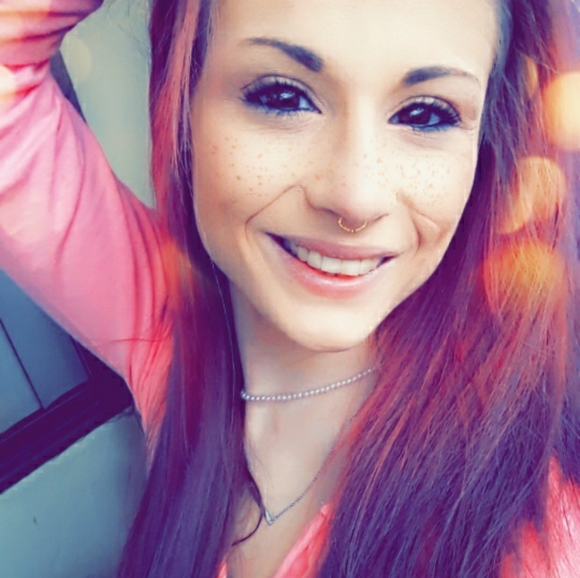 Meet your Posher, Jessica - Picture 8 of 16